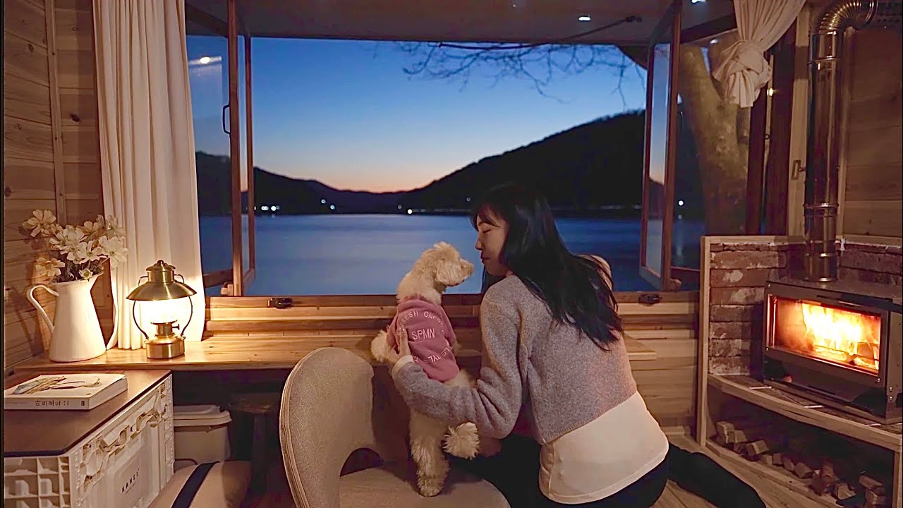 최초!트럭에 화목난로 설치하고 차가운 호숫가 앞에서 그림캠핑 | 수제 햄버거 | 장작ASMR