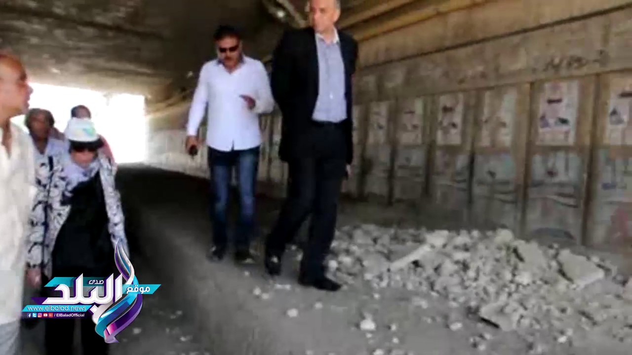 صدى البلد | محافظ القليوبية يتفقد موقع هبوط كوبرى الشموت ببنها