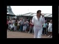 Elvis Shmelvis live on Brighton Pier - Can&#39;t help falling in love with you, July 2011