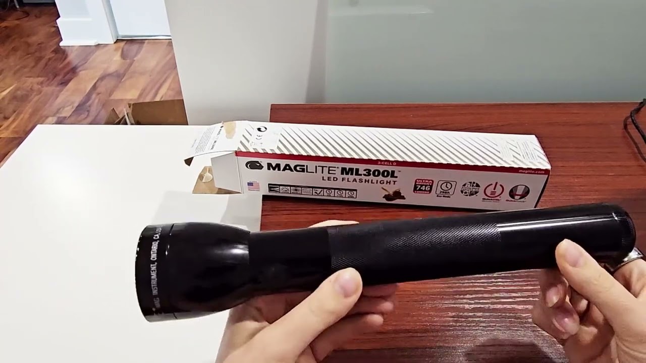 Maglite ML300L LED 3 Cell D Flashlight Review - YouTube