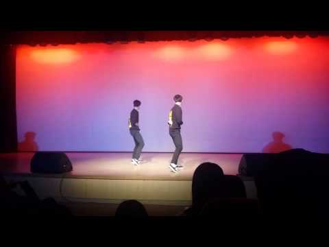 에뜨랑제 with. one crew