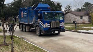 Republic services:brand new Peterbilt 520 Heil Durapack python on trash 2466