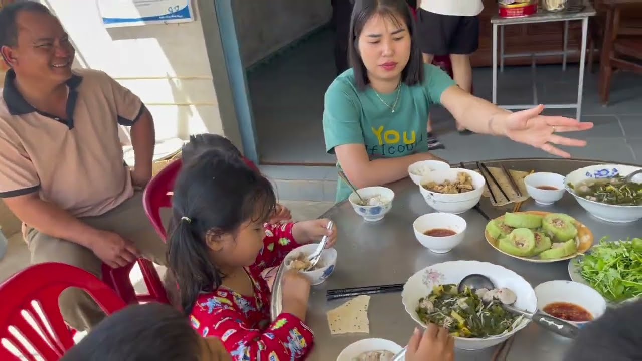 Thăm Bà Cố 88 Tuổi Ở Quê | Bình Dị Nhưng Đong Đầy Yêu Thương