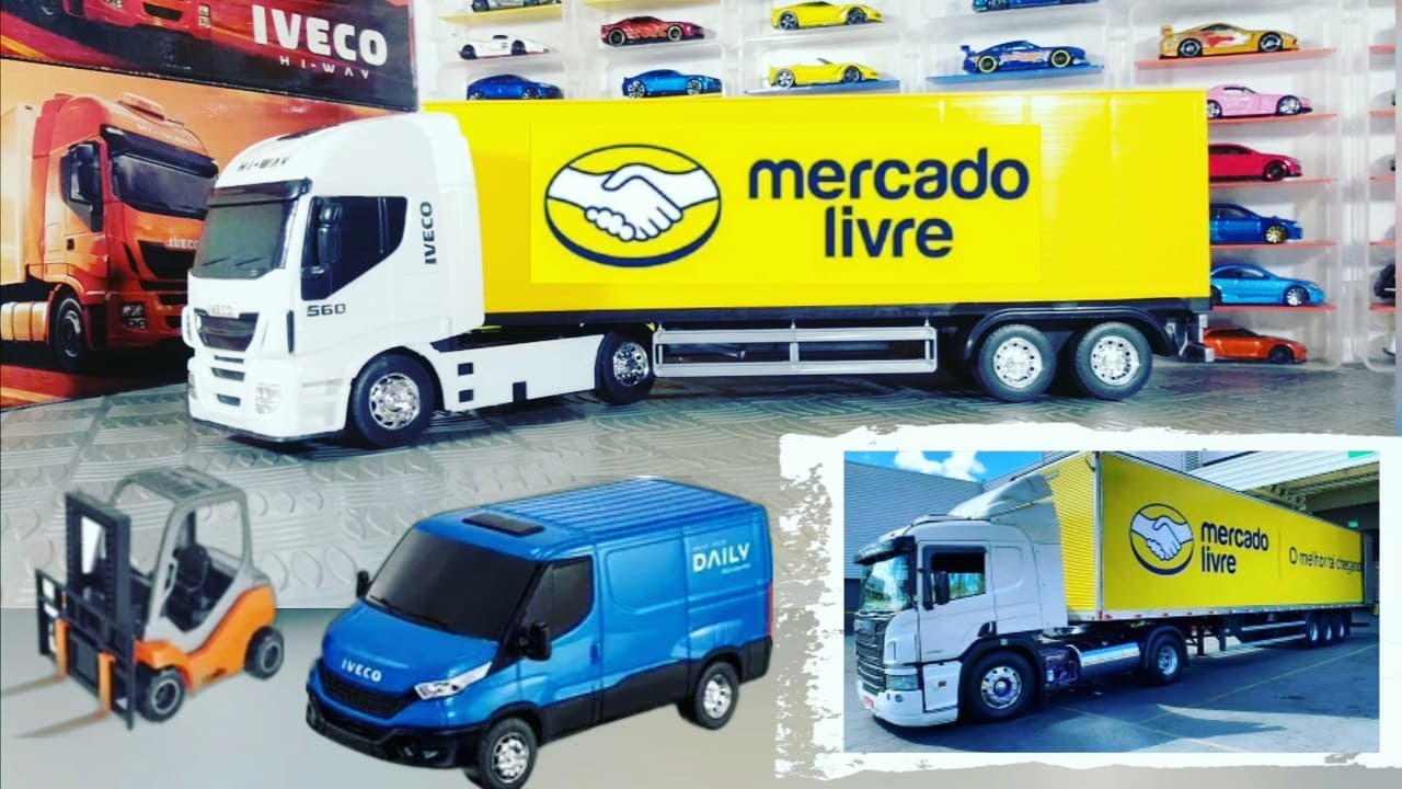 Caminhão Iveco Baú Acessórios Usual Brinquedo Miniatura