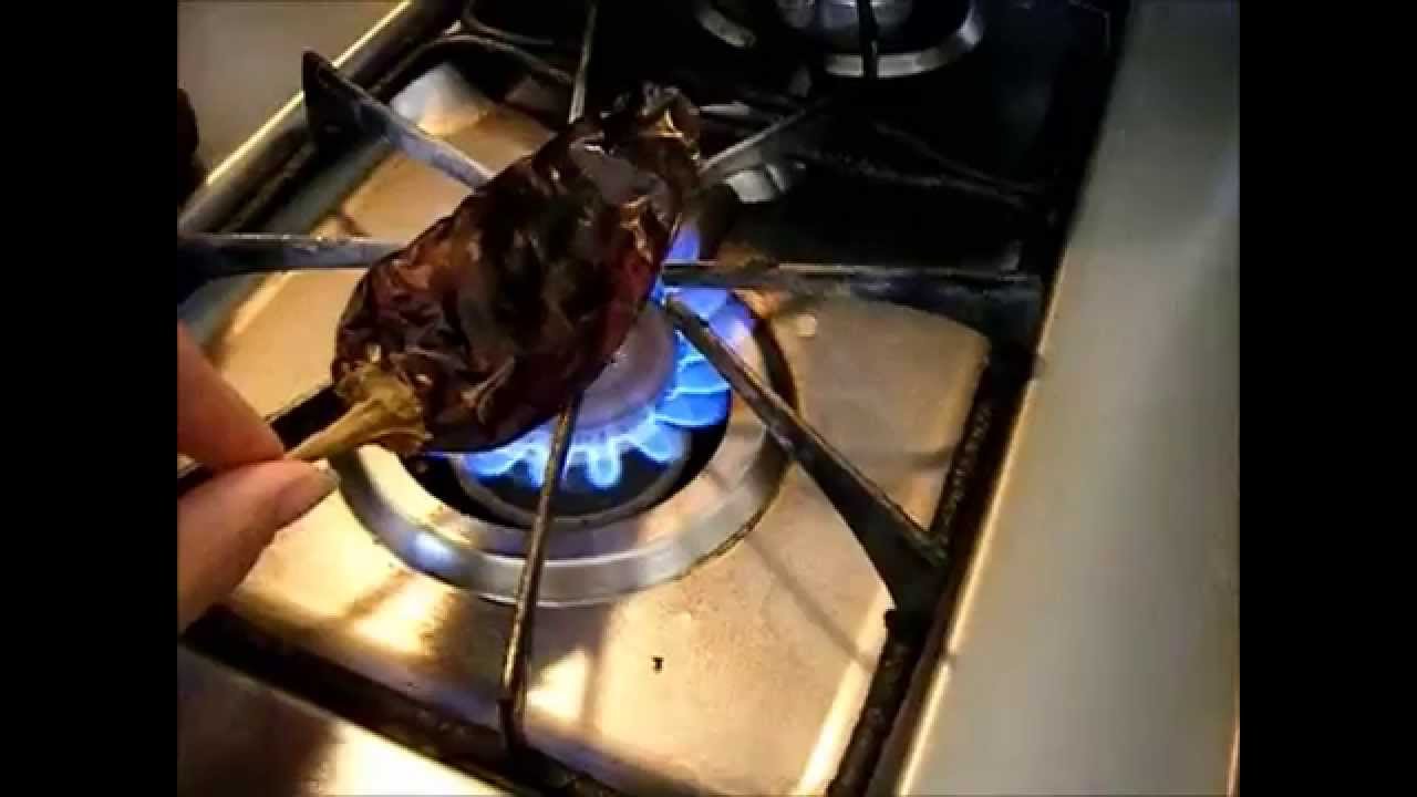 how-to-roast-red-chile-pods-new-mexico-california-pasillas-chiles