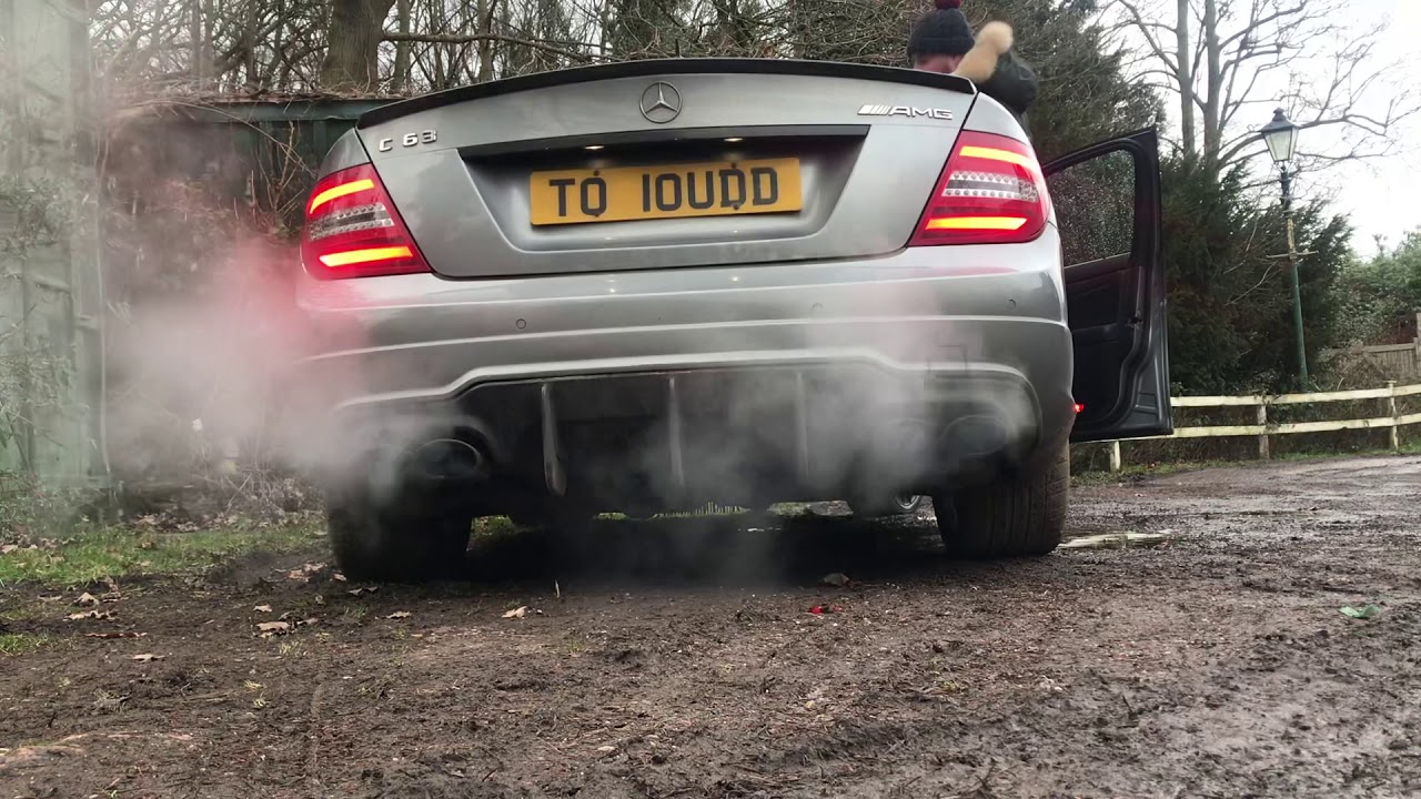 LOUD REVS! Decatted c63 w204 straight piped