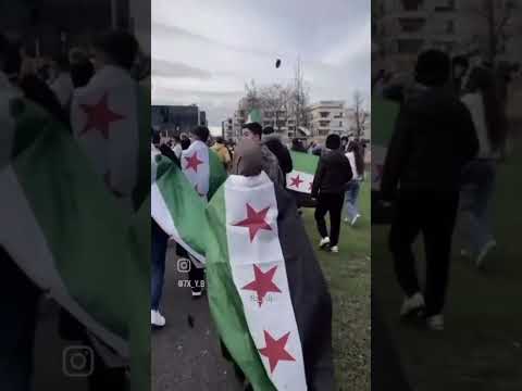 أشـعࢪ بـالـفخـࢪ ڪونـي سـوࢪيـةه