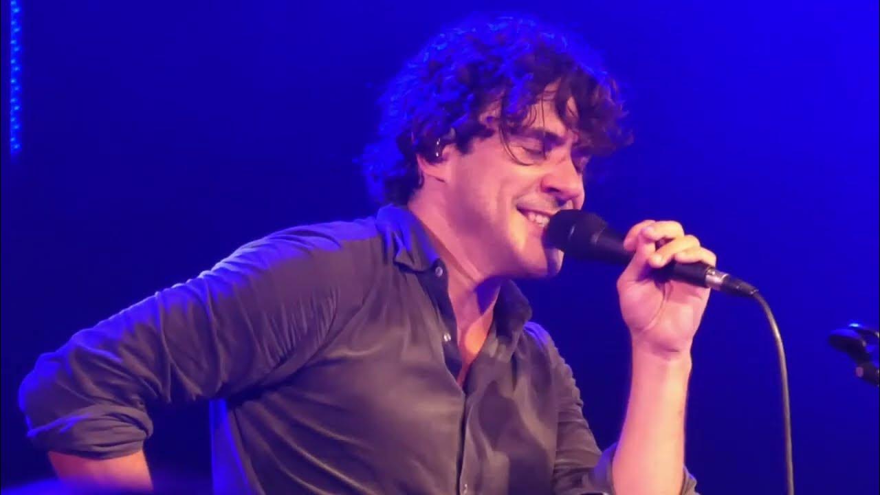Savoretti deep waters. Джек саворетти. jack savoretti deep waters певец. jack savoretti - youth and love (feat. mika).
