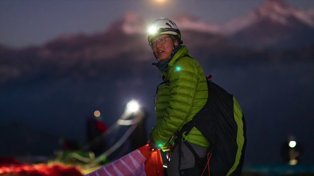 Nachtflug über Interlaken