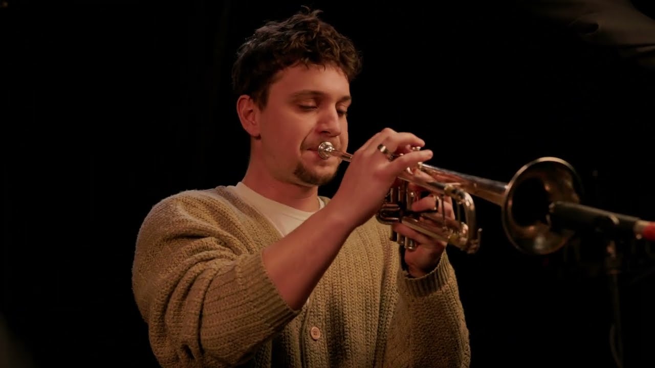 Olivia Dean but it's all jazz musicians - YouTube