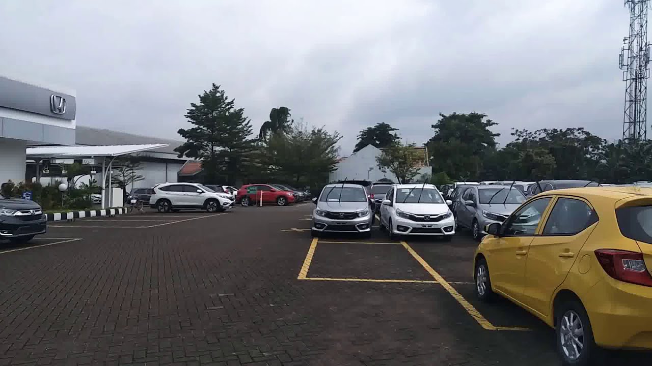 Perbedaan Brio satya E dan RS - YouTube