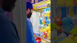 Tons of wins at Clutch-Em! #clawmachine #arcade