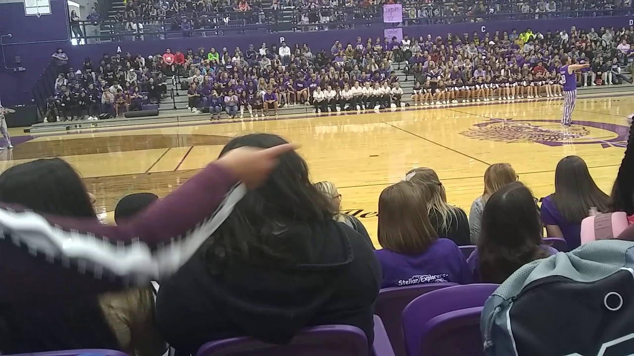 Collinsville High School pep assembly *dancing* YouTube