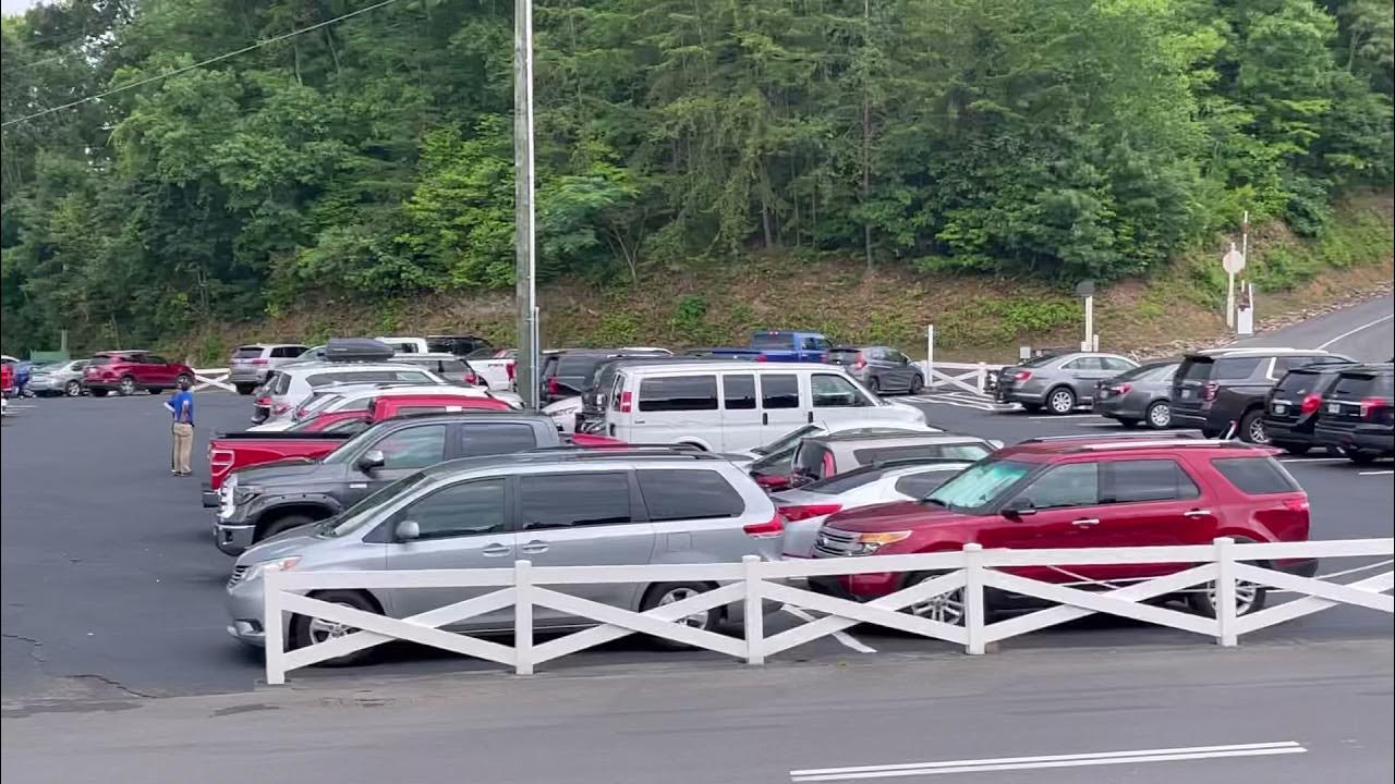 Dollywood Drive By to See Crowd Size Parking Lots FULL. shorts