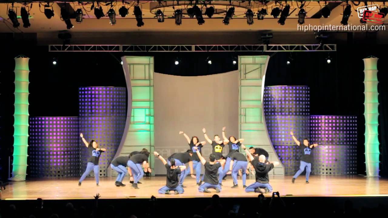 The Royal Family (New Zealand) at World Championship Prelims 2012 (Megacrew)