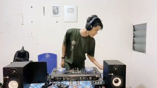 Download Lagu DJ DI UJUANG MANGKO TAPADIAH DJ REMIX TERBARU FULLBASS MP3
