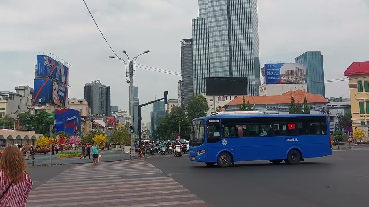 Wednesday Afternoon, Saigon Centre, HCMC, Vietnam 