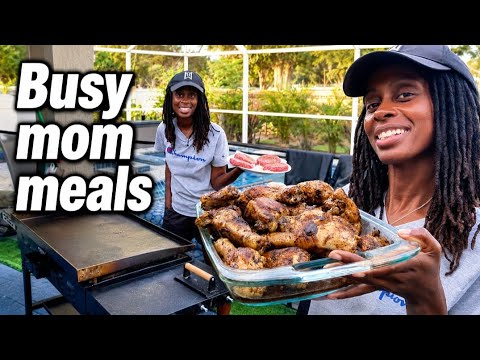 Busy Mom Meals: Grilled Burgers, Chicken Legs and Thighs on the Griddle