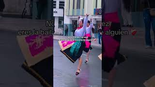 Siempre tenemos alguien especial. #danzafolklórica #ecuador #folklore #danza #parati #viral