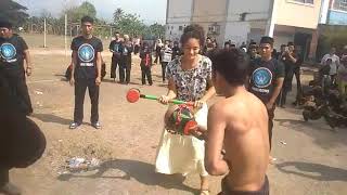 Warga Negara Asing Ikut Maen Debus