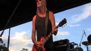 PLAYER "Silver Lining"