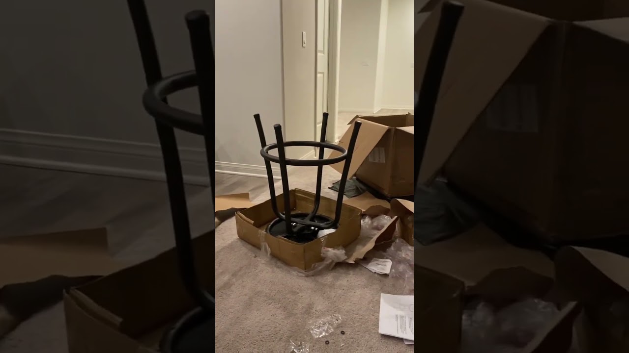 DIY : Breakfast bar stools assembly. Quick DIY project. 