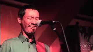 Paolo Santos Trio - Paano (Gary Valenciano) LIVE in Singapore