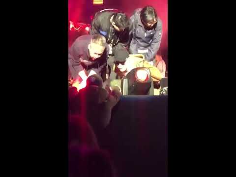 周湯豪 高雄夢時代跨年彩排太嗨 跳到褲子破了XD 20181230