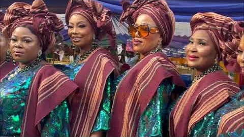 WATCH HOW EGBE TOBALASE OBINRIN IKORODU KINGDOM DAZZLED AT IKORODU OGA  DAY