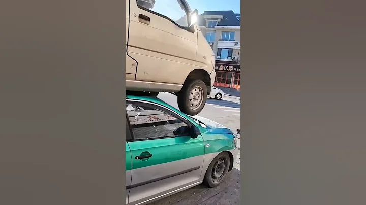 五菱宏光为什么是第一神车，这神车怎么爬上去的 - 天天要闻