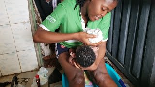 How to bath a newborn the African way | Newborn first bath