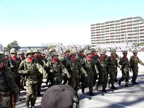 [20091011]陸上自衛隊守山駐屯地x04「観閲行進」