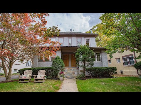 151 Barrypoint Road B, Riverside, IL home video tour