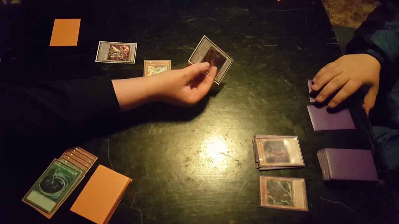 Yugioh Yugo vs Yuto Character deck duel