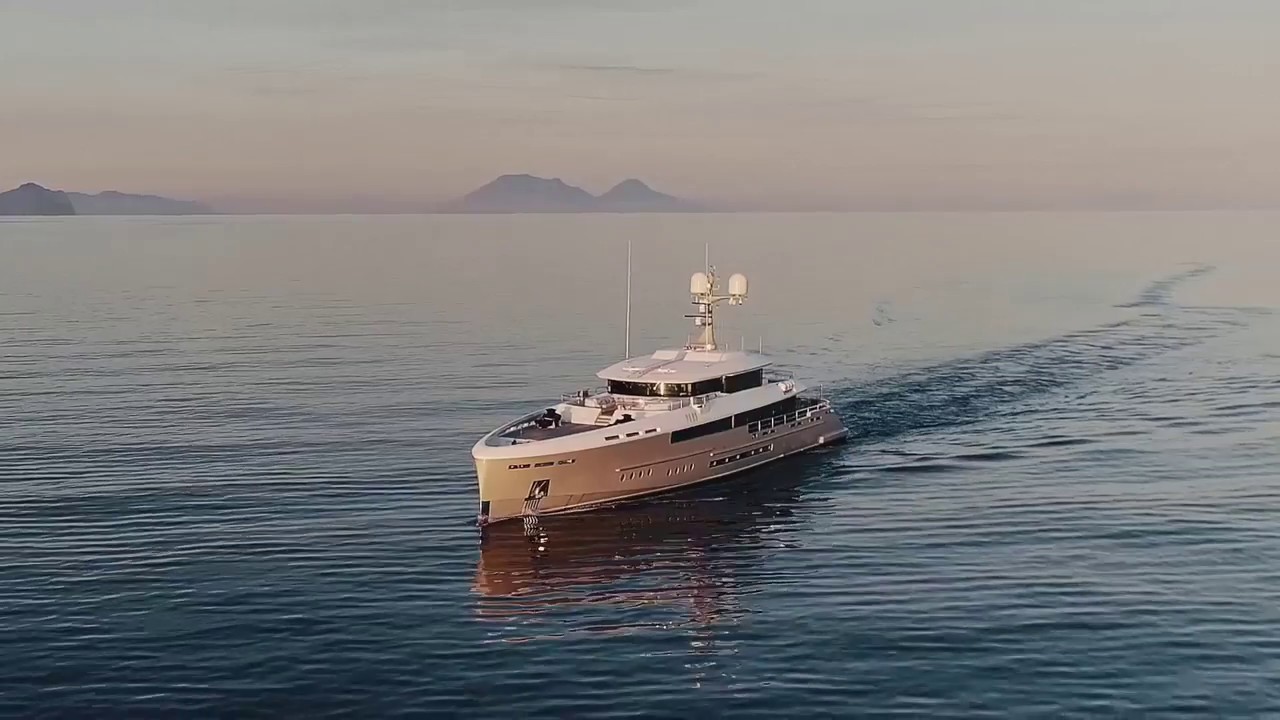 Motor Yacht ENDEAVOUR 2 YouTube