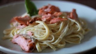 Фетучини паста с лососем в сливочном соусе Итальянский рецепт блюдо Фетучини паста с лососем в сливочном соусе Итальянский рецепт блюдо