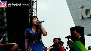 Download lagu Via vallen - sayang di icon mall gresik