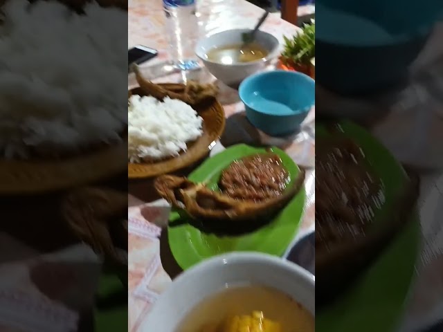 makan dulu #viral #food #kuliner #birthday #makan #mukbang #laguviral #story #dog #eatingshow class=