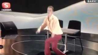 Türkçe Oli̇mpi̇yatlarindan Yabanci Çocuklardan 80Ler Di̇zi̇si̇