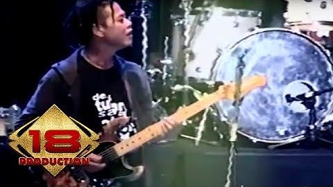 Tony Q Rastafara - Politik  (Live Konser Bandung 22 November 2015)