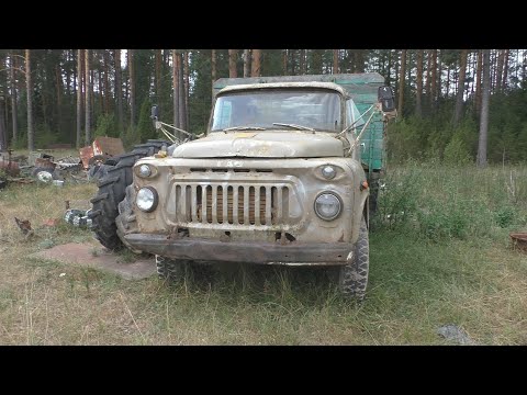 Видео: Заброшенная техника на окраине леса. Кладбище старых автомобилей времен. Брошенные автомобили в лесу