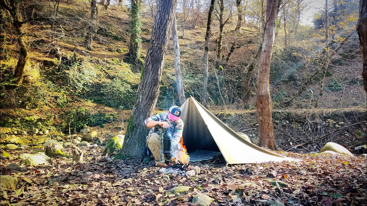FULL 3 Days SOLO SURVIVAL CAMPING, Building Warm BUSHCRAFT Trap SHELTER ...
