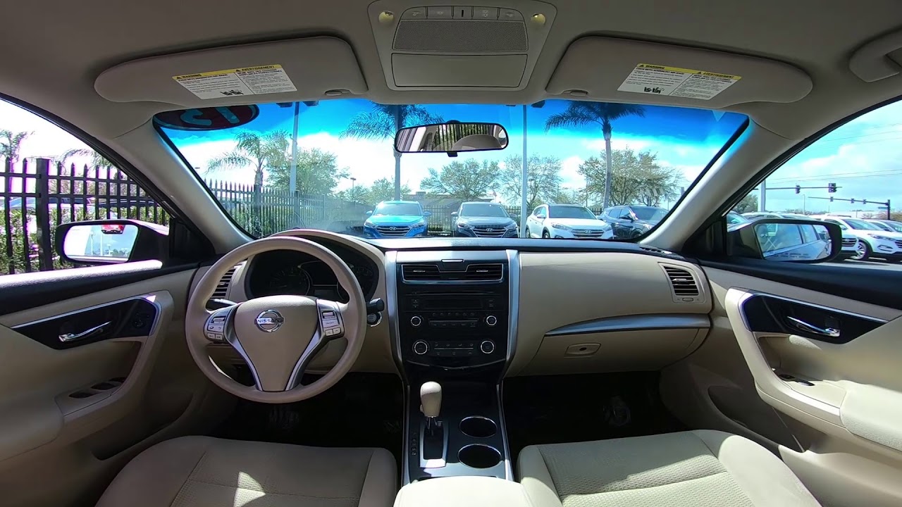 2015 Nissan Altima S Interior