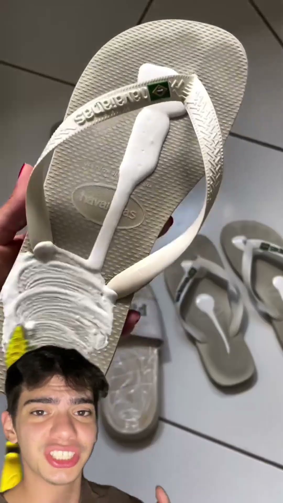Tênis encardido? Use CIF, deixe no sol e veja o milagre da limpeza! ?✨
