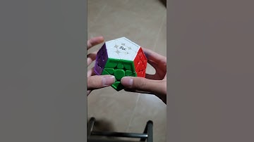 Yj megaminx but it keeps changing between yuhu v2 m and mgc