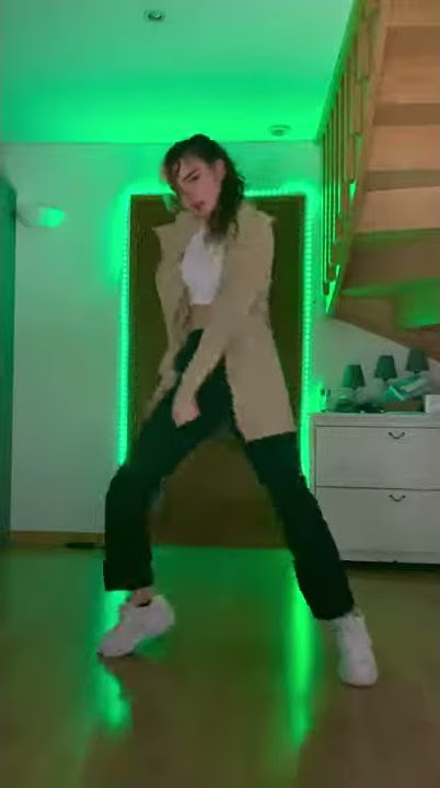 LiLi Film - 'The Movie' Dance cover by YHG