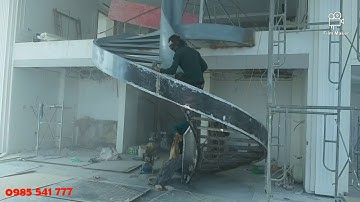 Thi công cầu thang thép xoắn