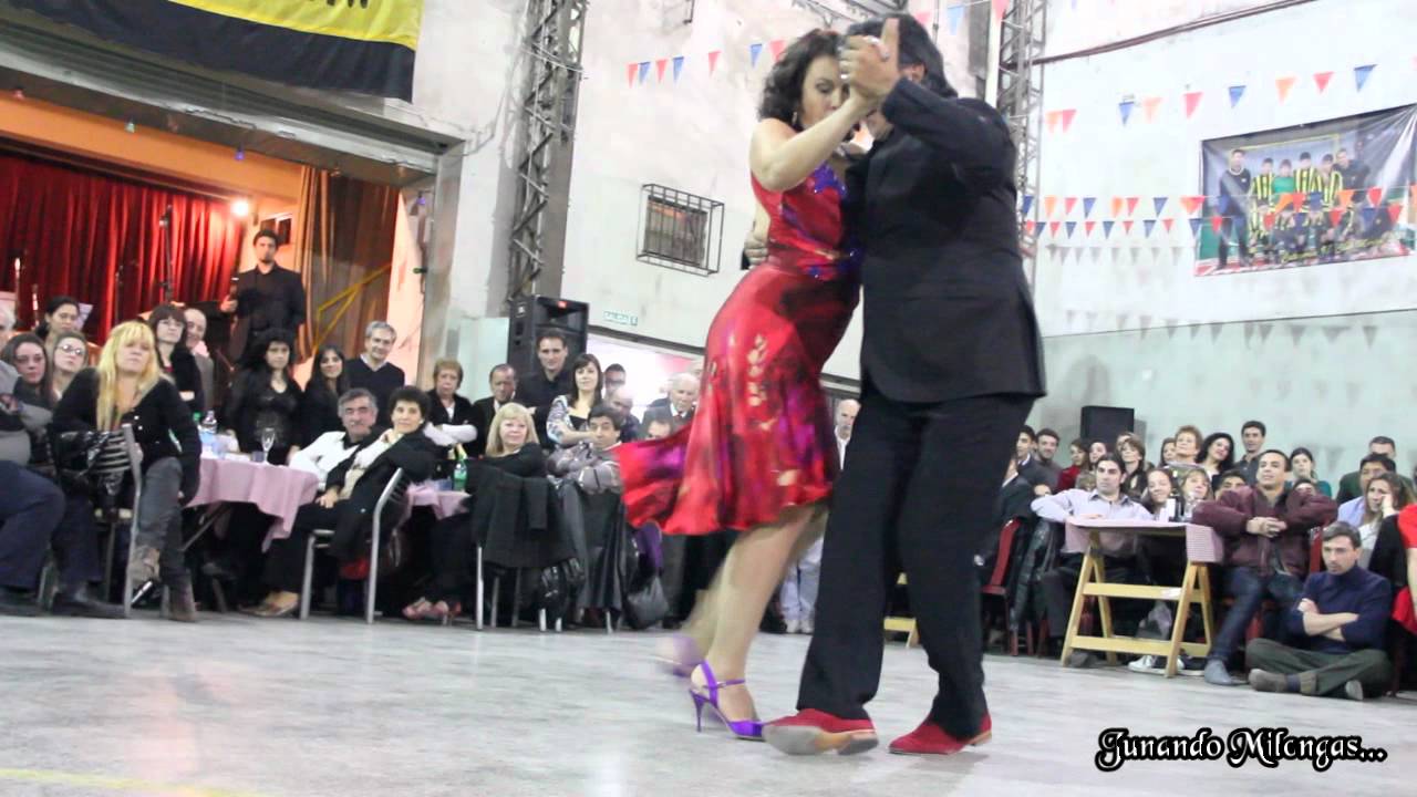 JULIO BALMACEDA Y CORINA DE LA ROSA en la Milonga del Moran (Milonga) "No hay tierra como la mía"