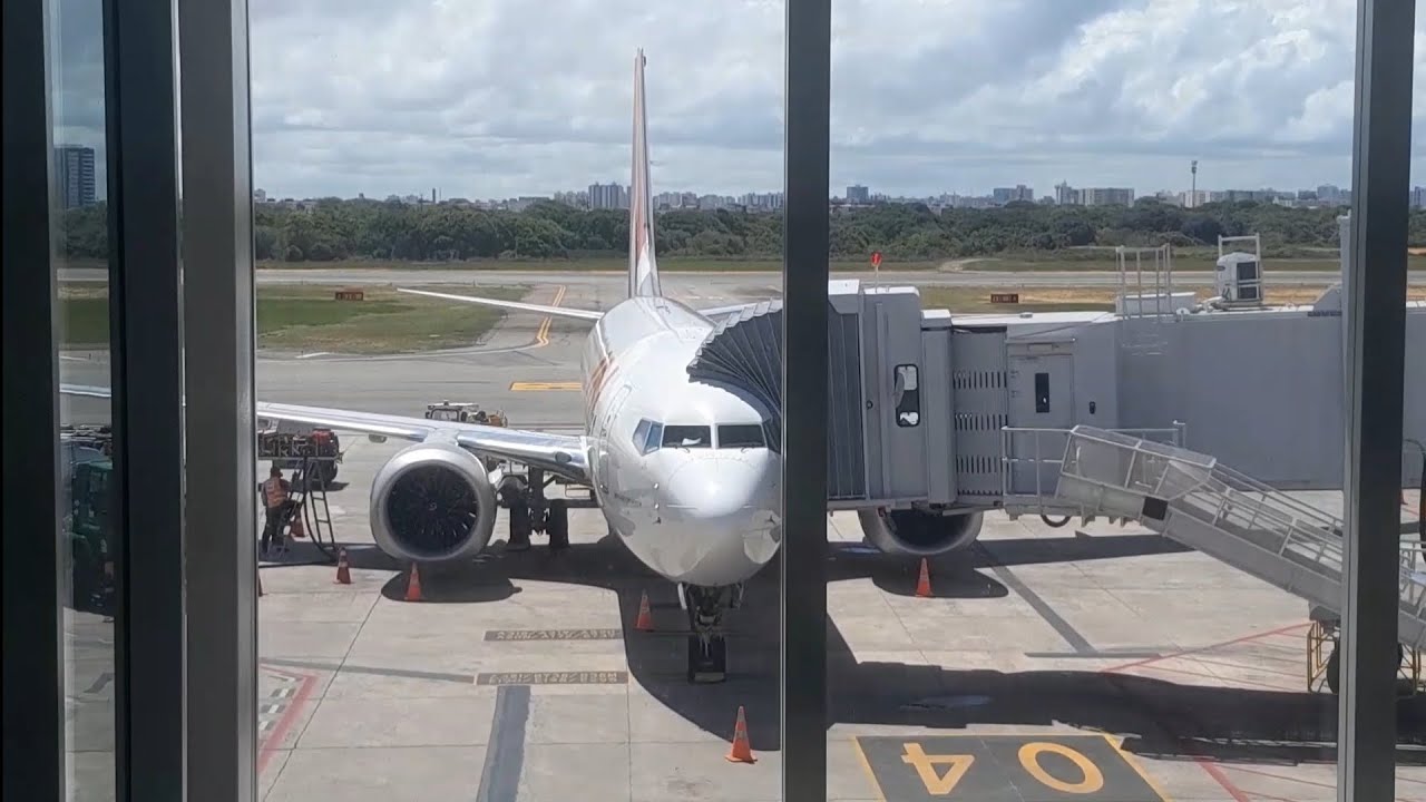Voo completo entre Guarulhos (GRU) à Aracaju (AJU) pela Cia. Gol na aeronave Boeing 737800 Voo completo entre Guarulhos (GRU) à Aracaju (AJU) pela Cia. Gol na aeronave Boeing 737800