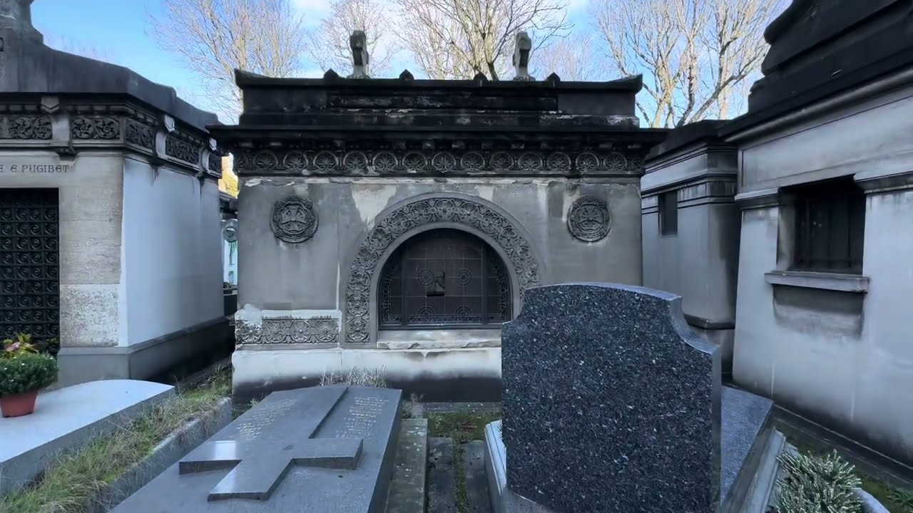 Passy Cemetery Paris, France 🇫🇷 